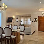 Spectacular Villa Near Walled City