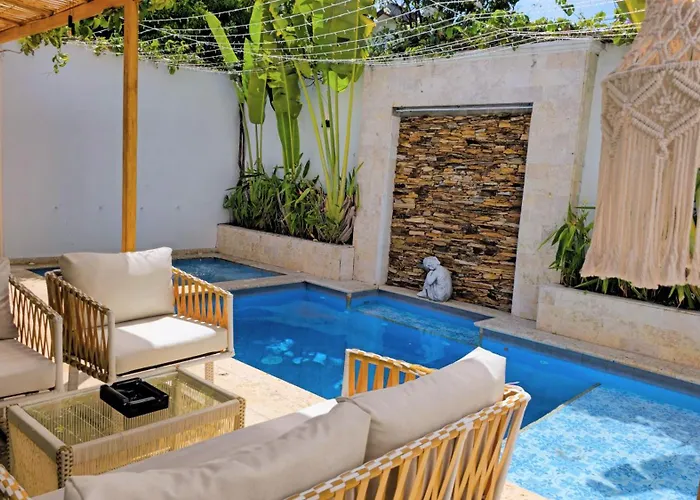 Spectacular Villa Near Walled City