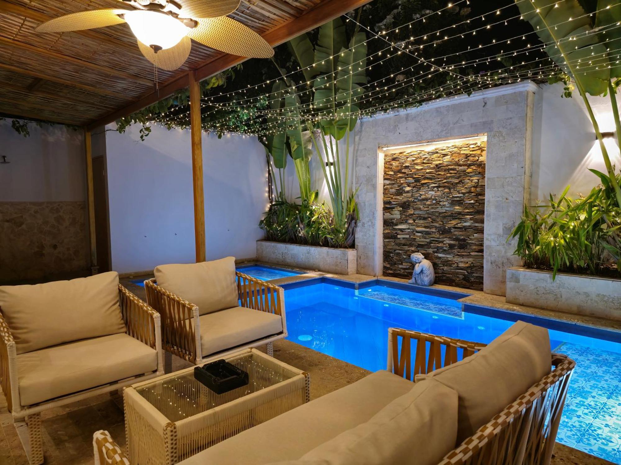 Spectacular Near Walled Villa *