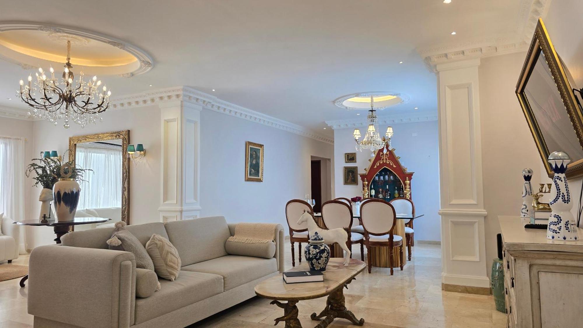 Villa Spectacular Near Walled