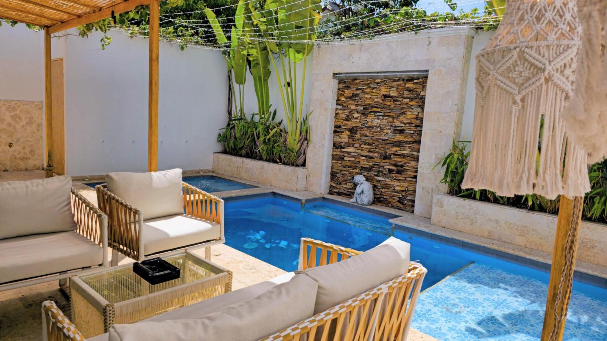 Villa Spectacular Near Walled